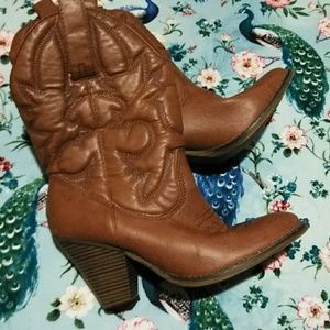 Heeled Cowgirl boots